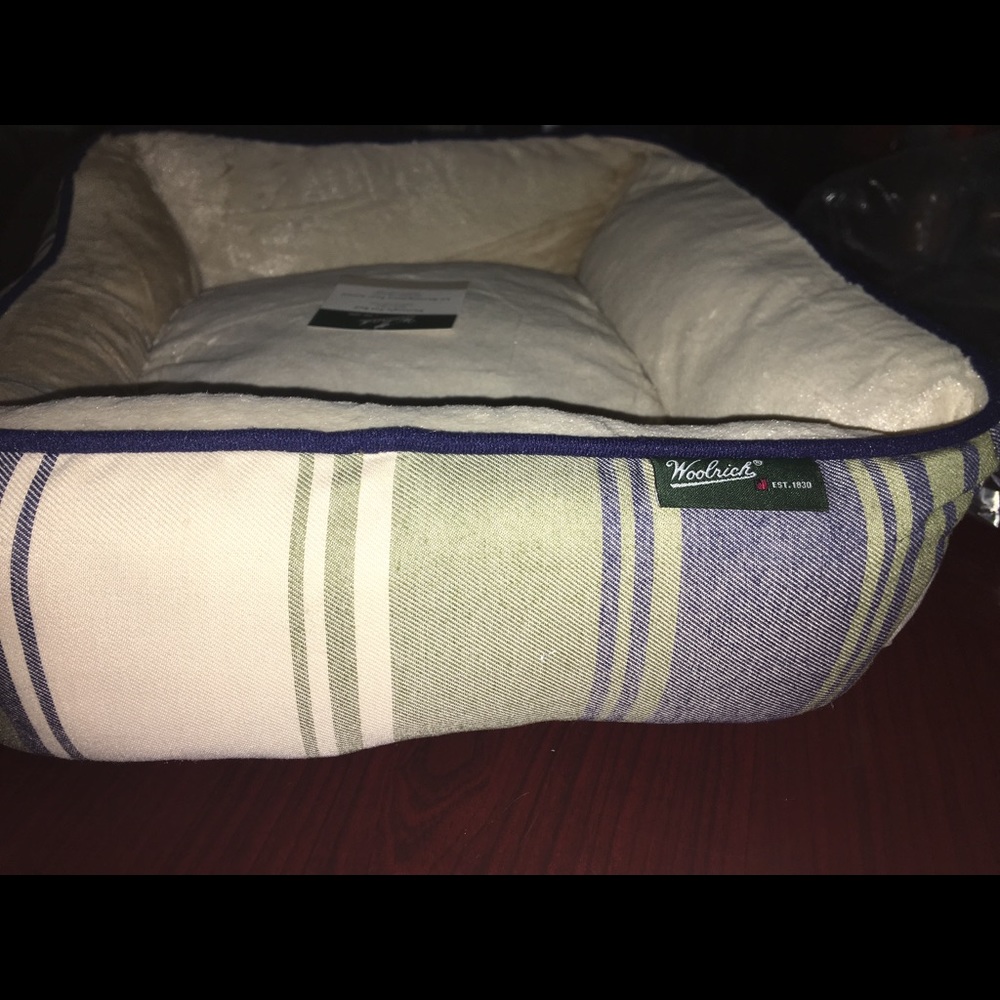 NEW DOG BEDS FOR A LOW PRICE
